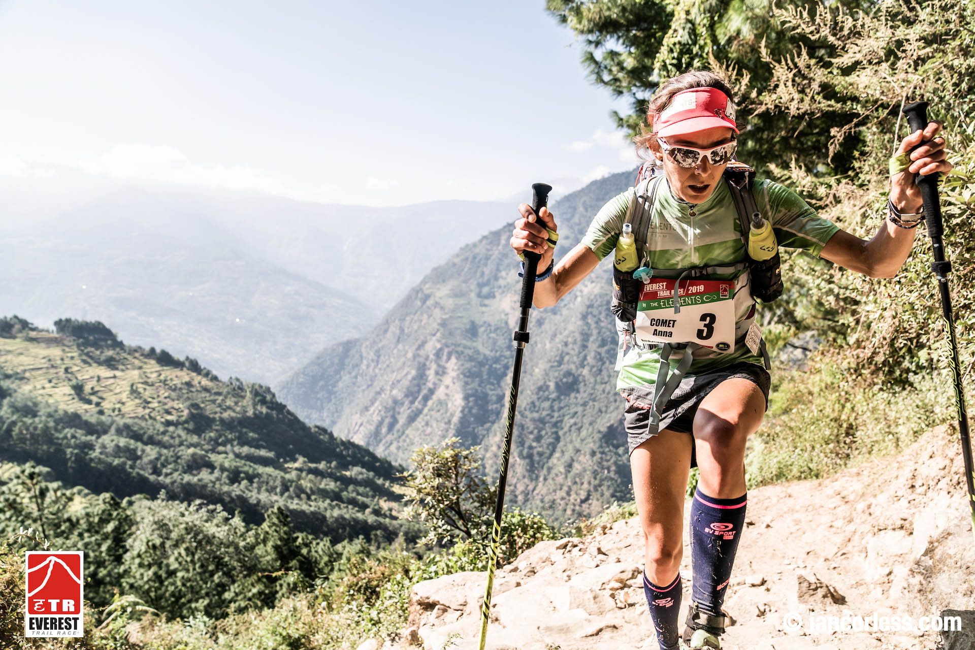 OUTDOOR ACTUAL Anna Comet sigue imparable en la Everest Trail Race